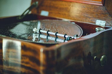 六甲オルゴール館によるアンティークオルゴール演奏